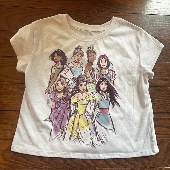 Disney Princess White Tee with Colorful Design Size 6/6X - Picture 1 of 5